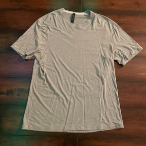 Grey Lululemon Mens M Shirt